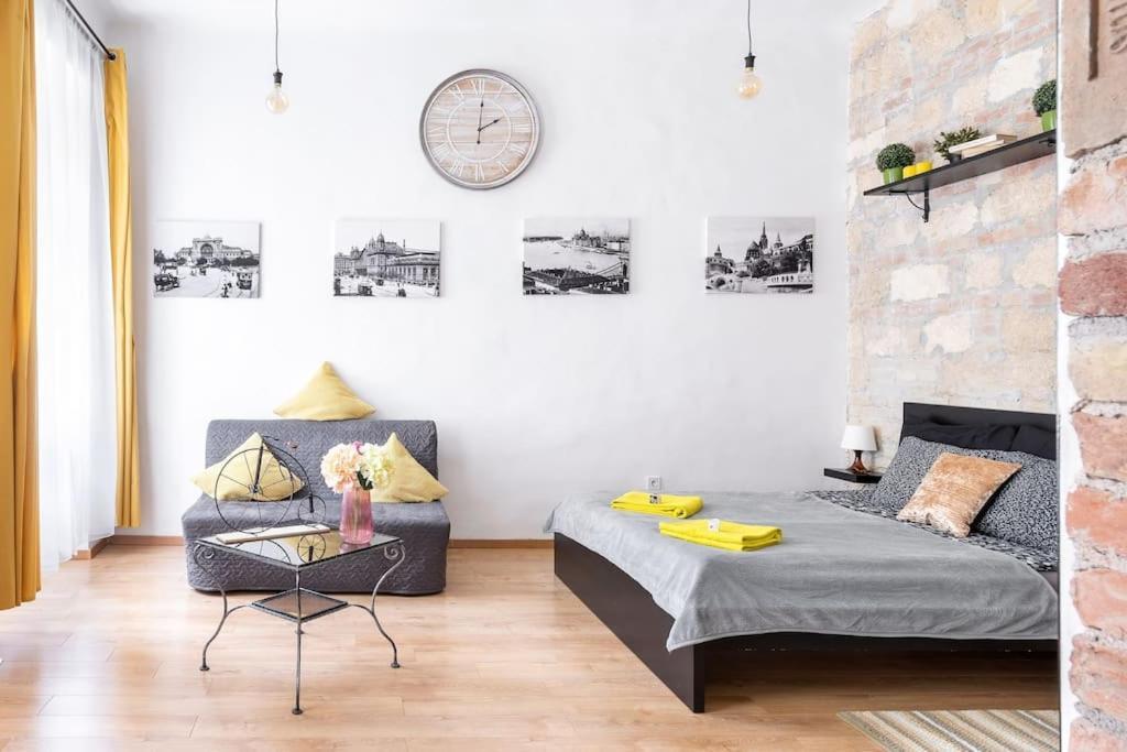 Vintage Style Cozy Downtown Apartment. 부다페스트 외부 사진